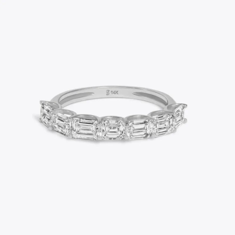 Anillo Apilable Minimalista para Mujer Diseño Geométrico en Oro con Circonita