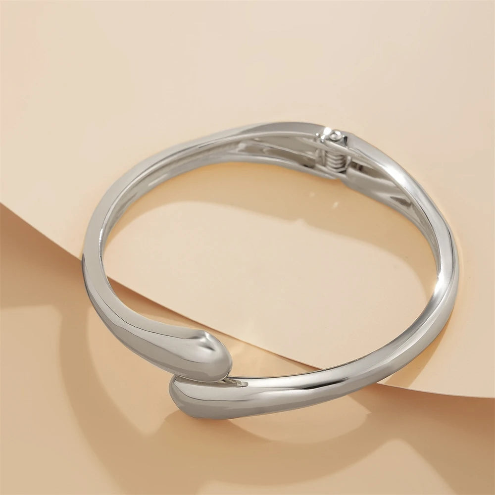 Brazalete Abierto de Metal Estilo Grueso y Moderno, Forma de Gota para Mujer